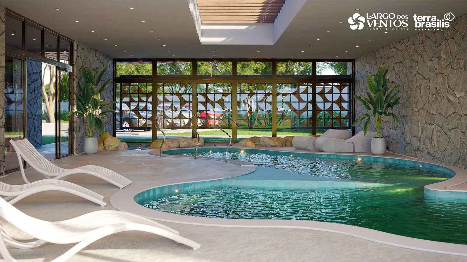 Spa das Águas, com piscinas internas de hidroterapia e parede de pedra